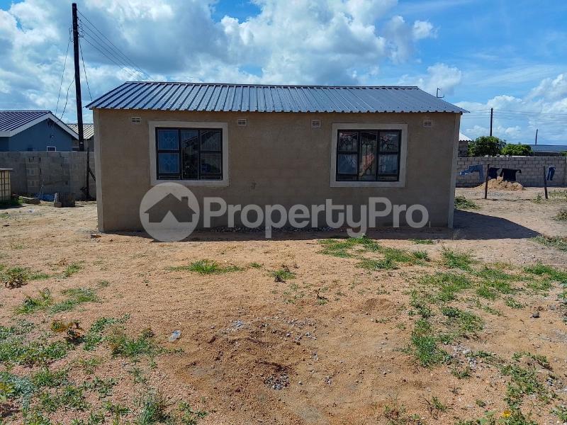 2 bedroom Houses for sale Khuma 12 , Cowdry Park , Bulawayo  Cowdray Park Bulawayo High-Density Bulawayo - 0