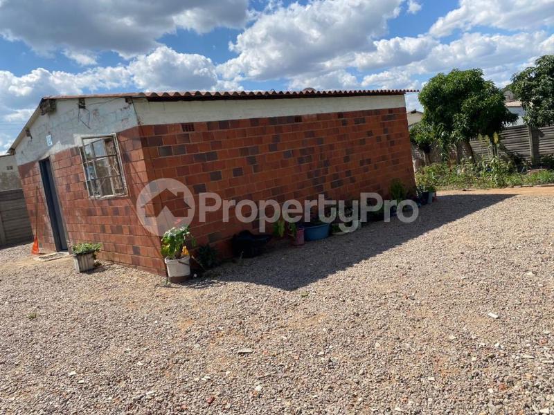 2 bedroom Houses for sale Mpopoma , Bulawayo Magwegwe Bulawayo High-Density Bulawayo - 0