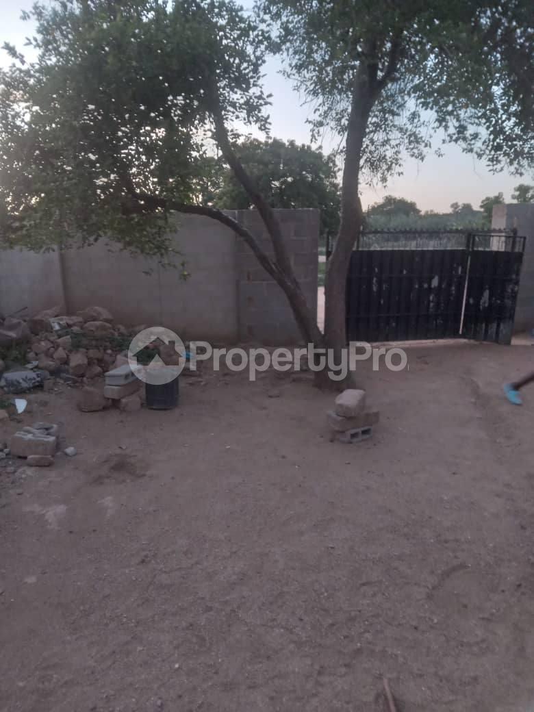 2 bedroom Houses for sale Nguboyenja , Mzilikazi , Bulawayo Bulawayo City Centre Bulawayo CBD, Industrial Bulawayo - 3