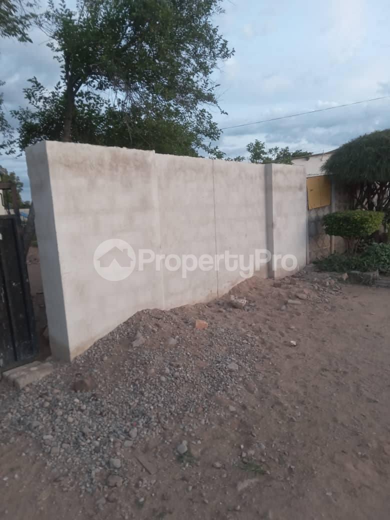 2 bedroom Houses for sale Nguboyenja , Mzilikazi , Bulawayo Bulawayo City Centre Bulawayo CBD, Industrial Bulawayo - 1