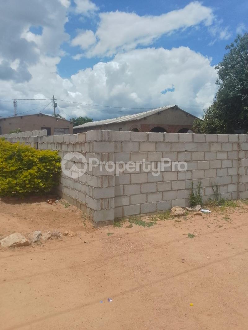 2 bedroom Houses for sale Pumula South , Bulawayo Pumula South Bulawayo High-Density Bulawayo - 8