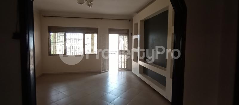 4 bedroom Villa for sale Namugongo road nabwojjo estate  Kira Wakiso Central - 11