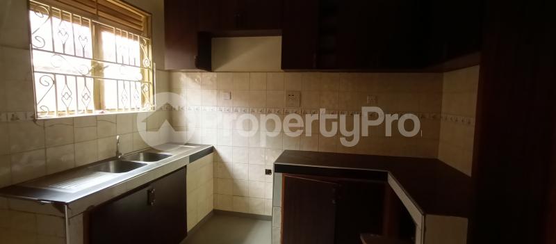 4 bedroom Villa for sale Namugongo road nabwojjo estate  Kira Wakiso Central - 10