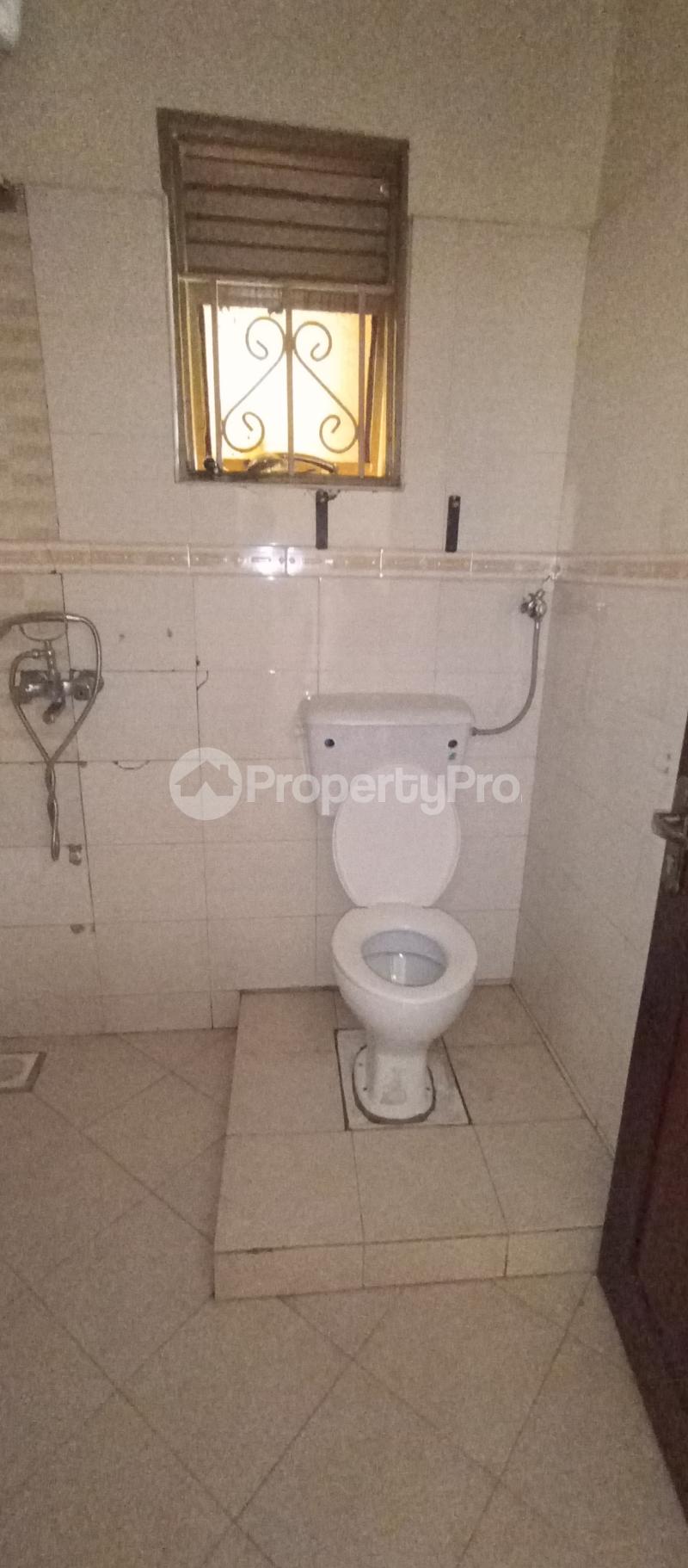 4 bedroom Villa for sale Namugongo road nabwojjo estate  Kira Wakiso Central - 12