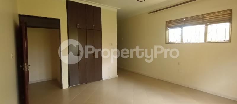 4 bedroom Villa for sale Namugongo road nabwojjo estate  Kira Wakiso Central - 16