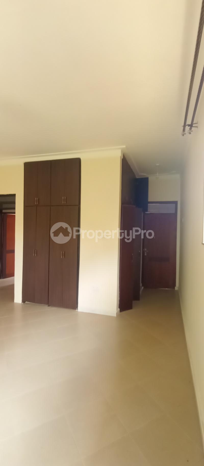 4 bedroom Villa for sale Namugongo road nabwojjo estate  Kira Wakiso Central - 17