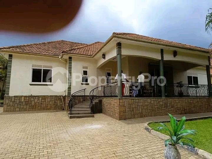4 bedroom Bungalow Apartment for sale Naalya road  Kampala Central Kampala Central - 2