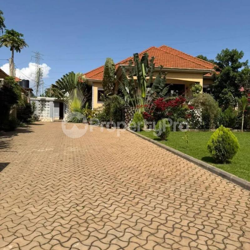 4 bedroom Villa for sale Namugongo mbalwa  Kira Wakiso Central - 0