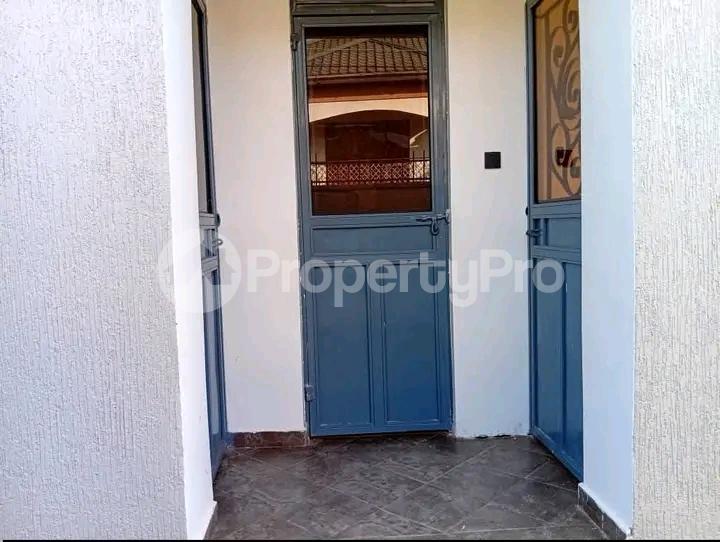 5 bedroom Bungalow Apartment for sale Najjera road  Kampala Central Kampala Central - 2