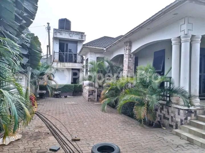 4 bedroom Bungalow Apartment for sale Kira road  Kira Wakiso Central - 2
