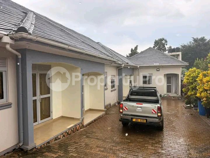 1 bedroom mini flat  Bungalow Apartment for sale Bweyogerere road  Kampala Central Kampala Central - 2