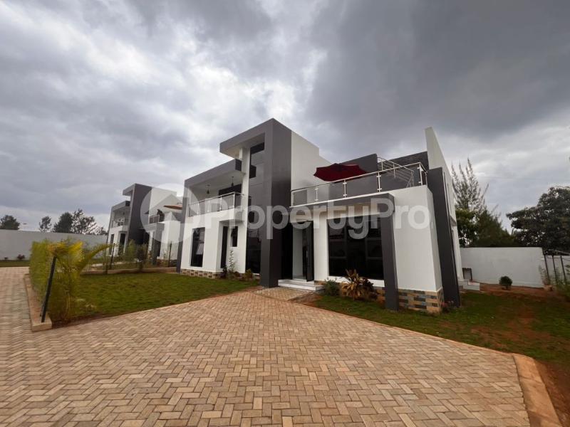 5 bedroom Flat&Apartment for sale Ruiru Kiambu