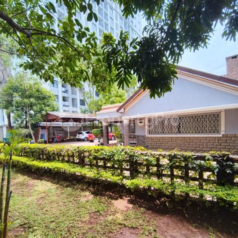 5 bedroom Bungalow Houses for rent Kilimani Nairobi