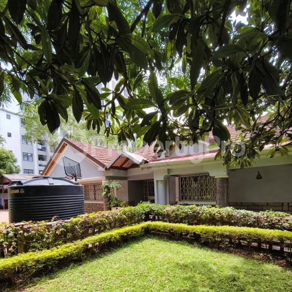 5 bedroom Flat&Apartment for rent Kilimani Nairobi - 0