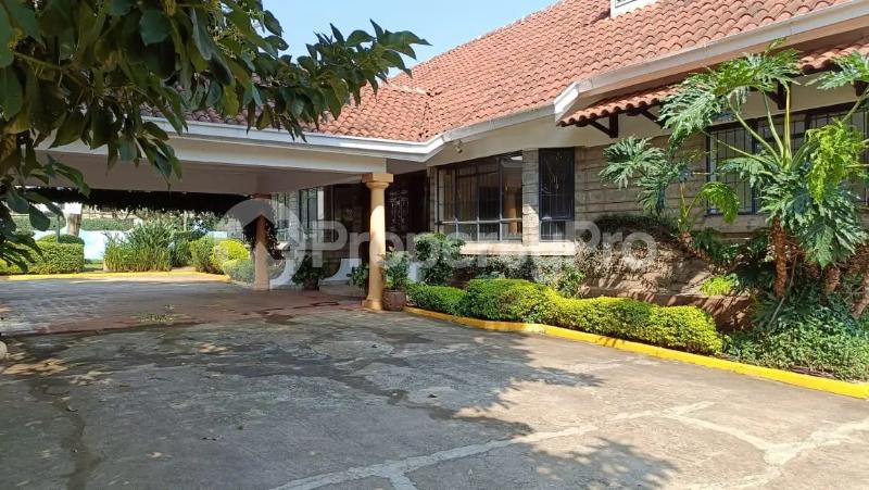 5 bedroom Bungalow Houses for rent Runda Nairobi