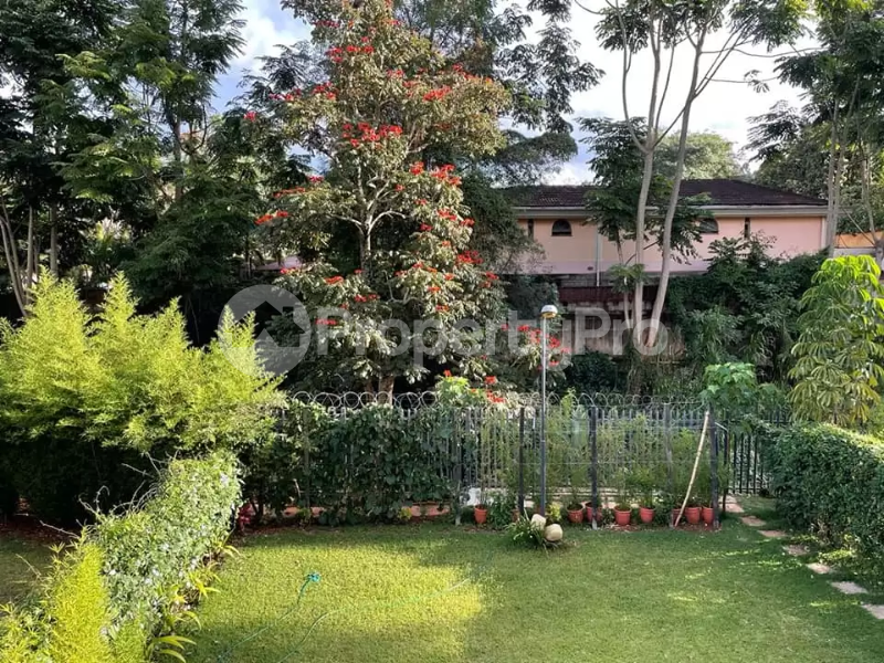 5 bedroom Flat&Apartment for sale Westlands Nairobi