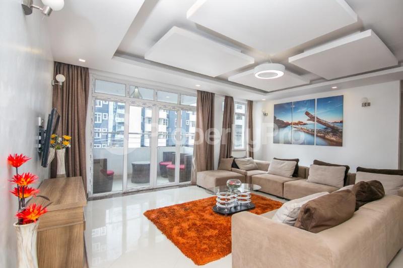 5 bedroom Rooms Flat&Apartment for sale  along Hatheru road Lavington Nairobi