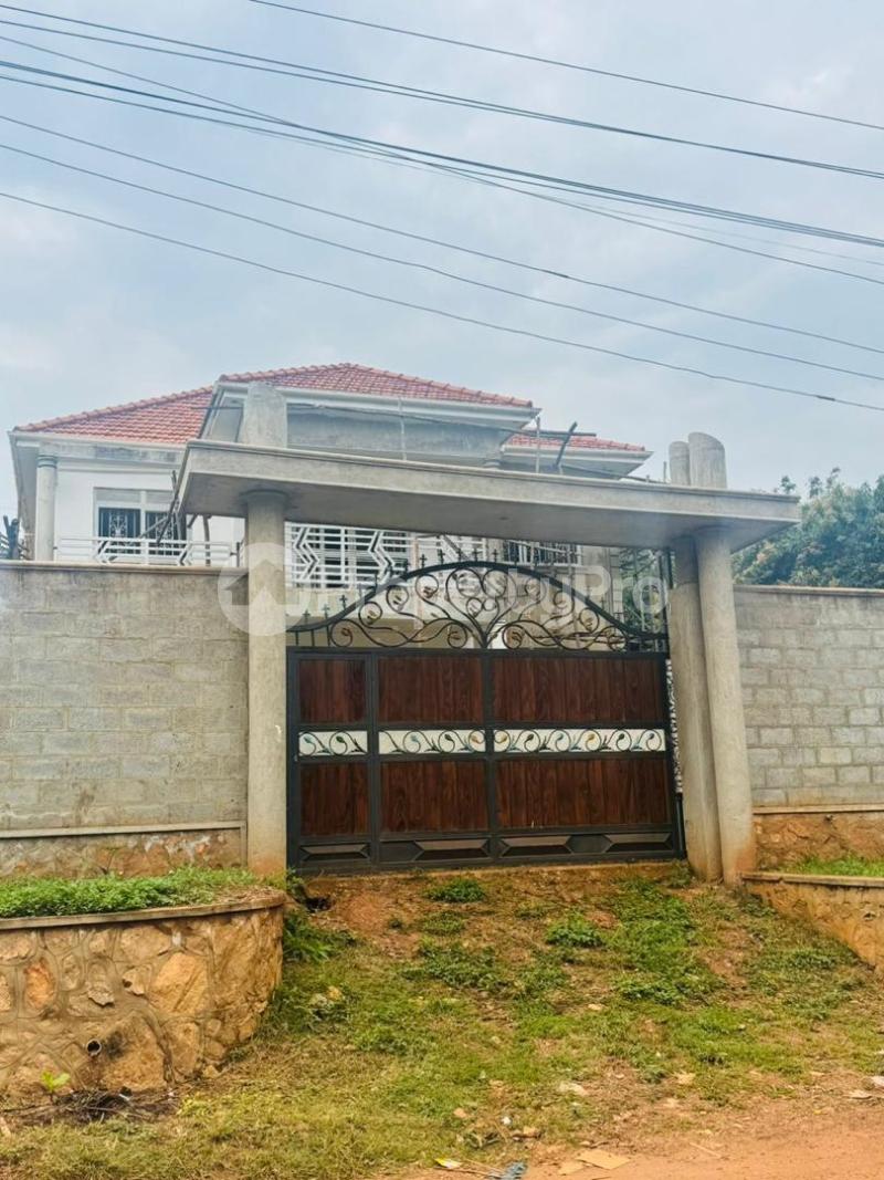 5 bedroom Apartment Block Apartment for sale Nsamizi Rd, Entebbe  Katabi Wakiso Central - 3