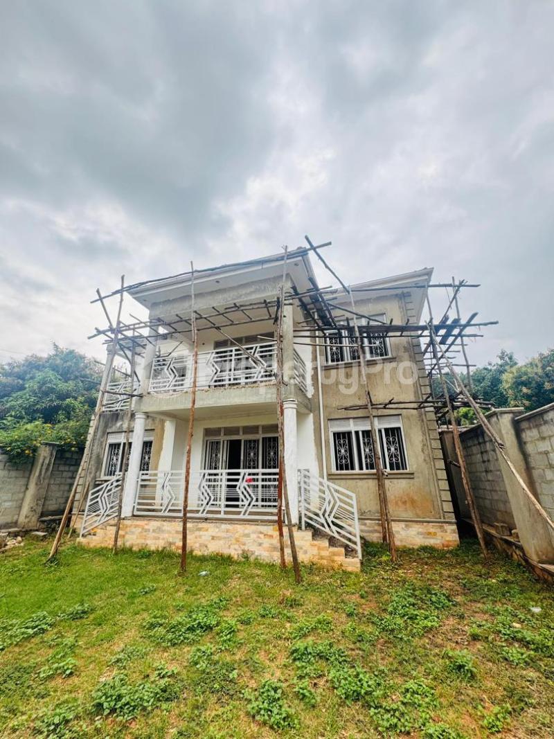5 bedroom Apartment Block Apartment for sale Nsamizi Rd, Entebbe  Katabi Wakiso Central - 0