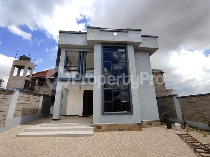 5 bedroom Townhouse for sale Kenyatta road, Mangu Juja