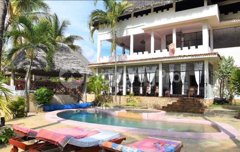 5 bedroom Houses for sale Watamu Watamu