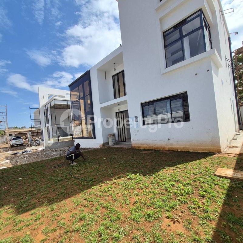 5 bedroom Townhouse for sale Mugutha Estate Ruiru Kiambu
