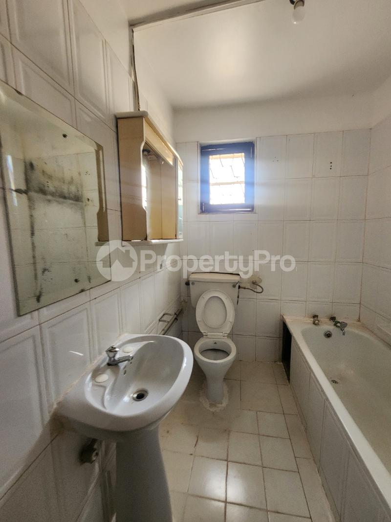 5 bedroom Villa for rent Kiwafu road  Kansanga Kampala Central - 5