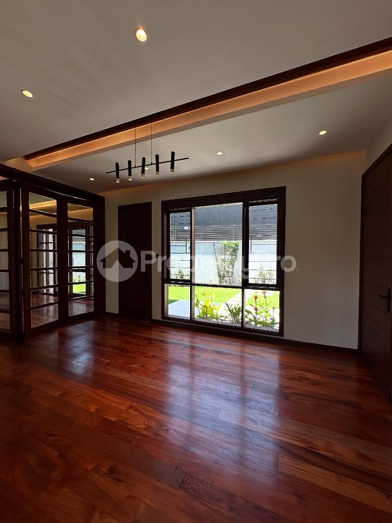 5 bedroom Townhouses Houses for sale Runda Nairobi