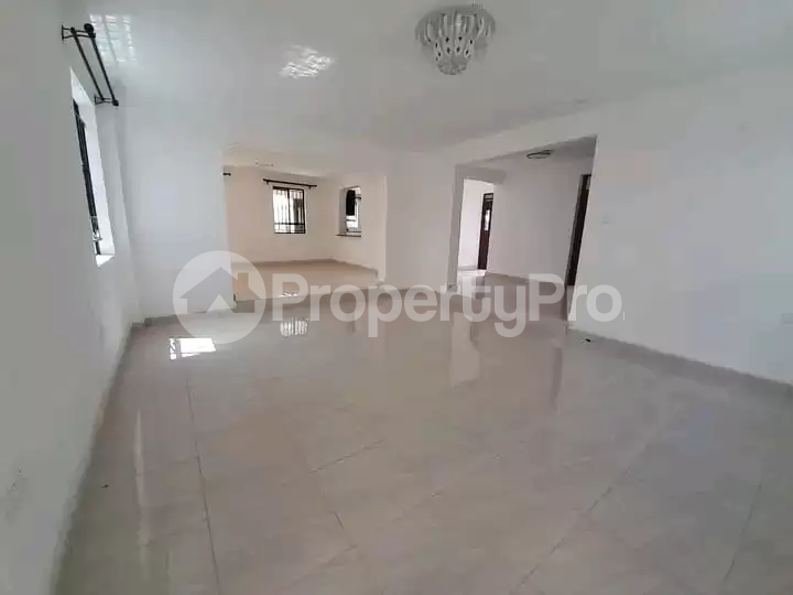 5 bedroom Townhouse for sale Kitengela Kajiado