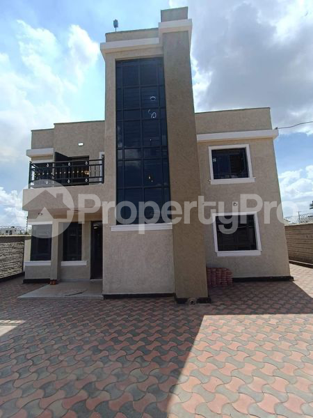 5 bedroom Townhouse for sale Kamakis Ruiru