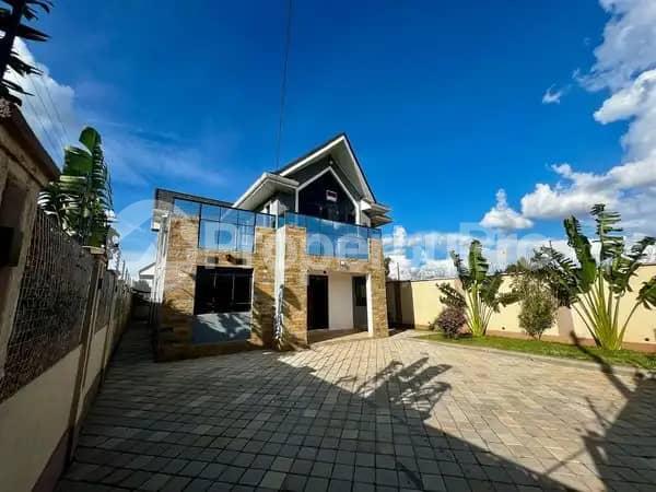 5 bedroom Flat&Apartment for sale Membley Ruiru