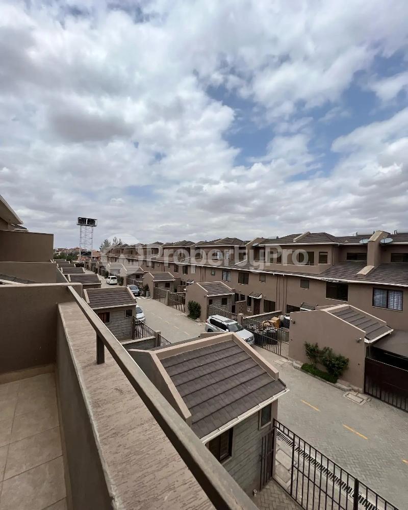 5 bedroom Houses for sale Syokimau Nairobi - 0