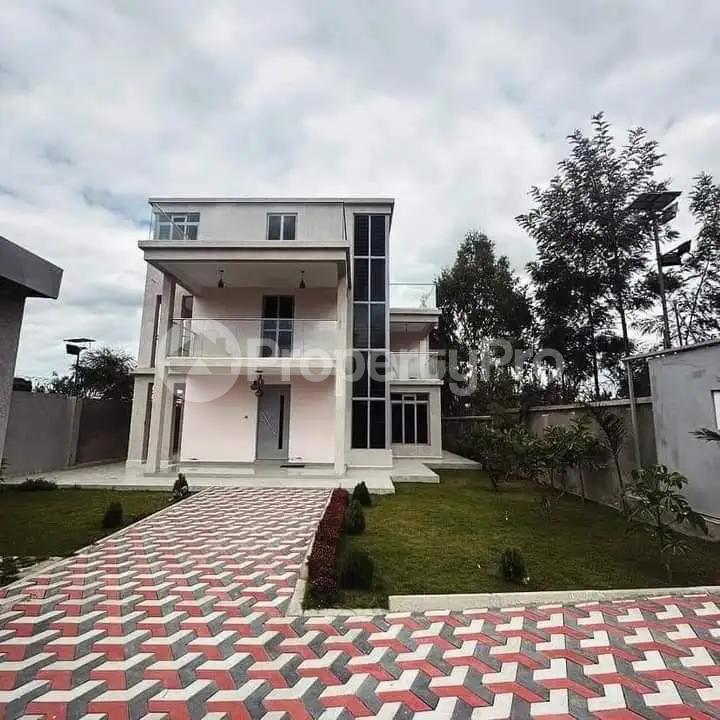 5 bedroom Houses for sale ATHI RIVER Kisaju Kitengela