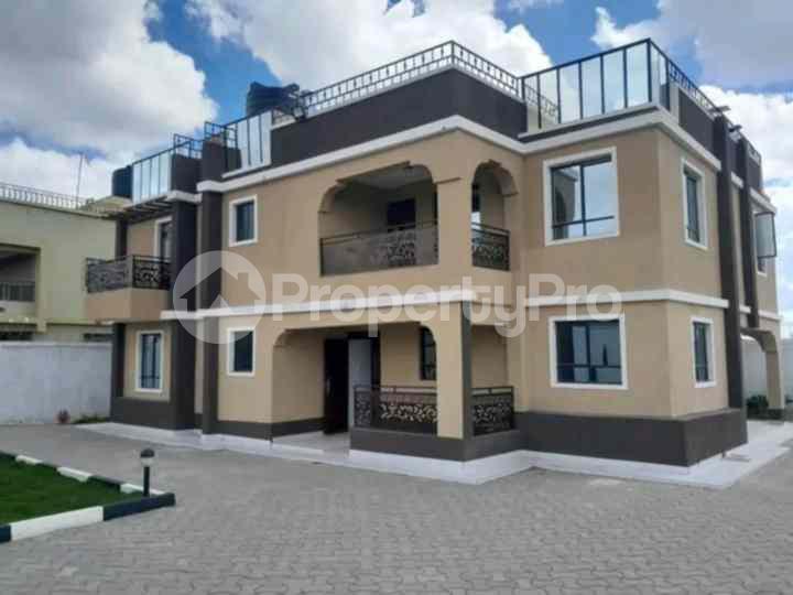 5 bedroom Flat&Apartment for sale Kisaju Kitengela