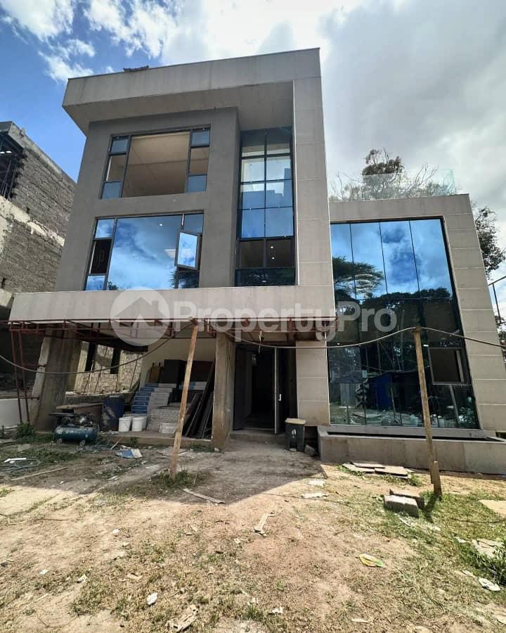5 bedroom Flat&Apartment for sale Lavington Nairobi