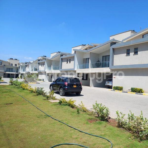 5 bedroom Flat&Apartment for sale Syokimau Nairobi