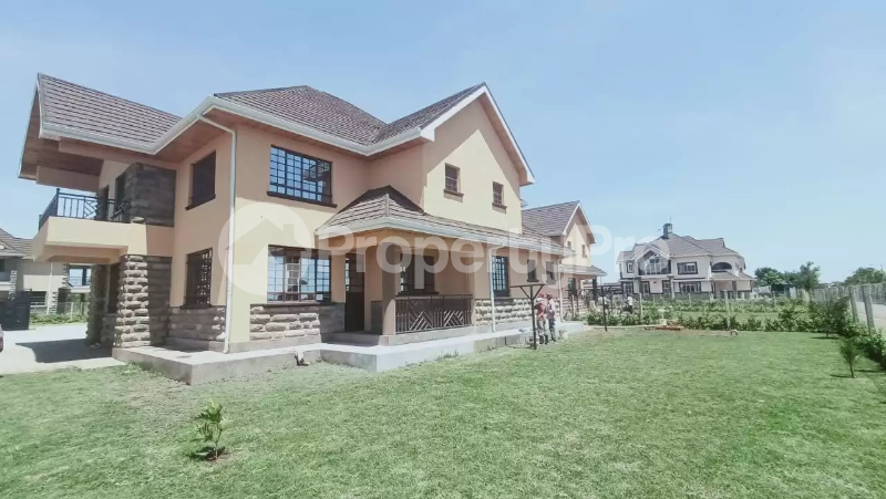 5 bedroom Townhouse for sale Woodley/Kenyatta Golf Course Nairobi