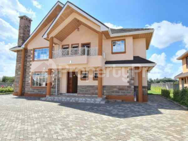 5 bedroom Houses for sale Kenyatta Road, Woodley/Kenyatta Golf Course Nairobi