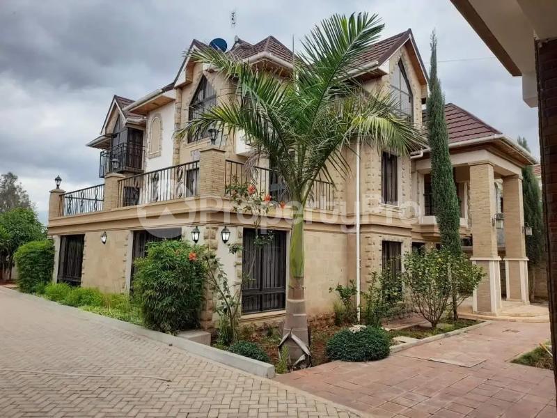 5 bedroom Townhouse for rent Syokimau Nairobi