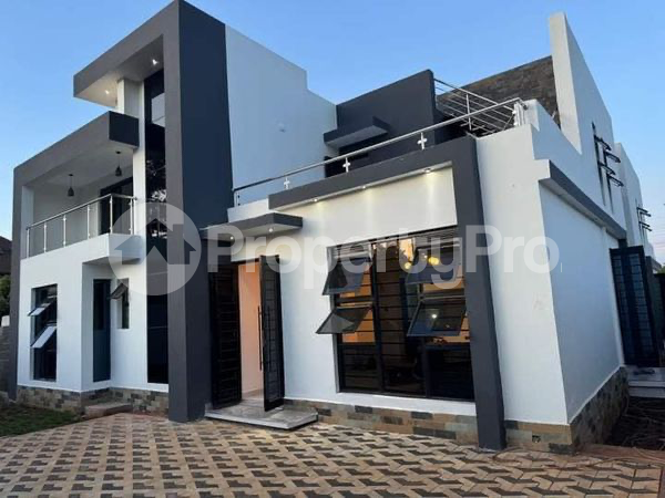 5 bedroom Townhouse for sale Mugutha Kamakis Ruiru