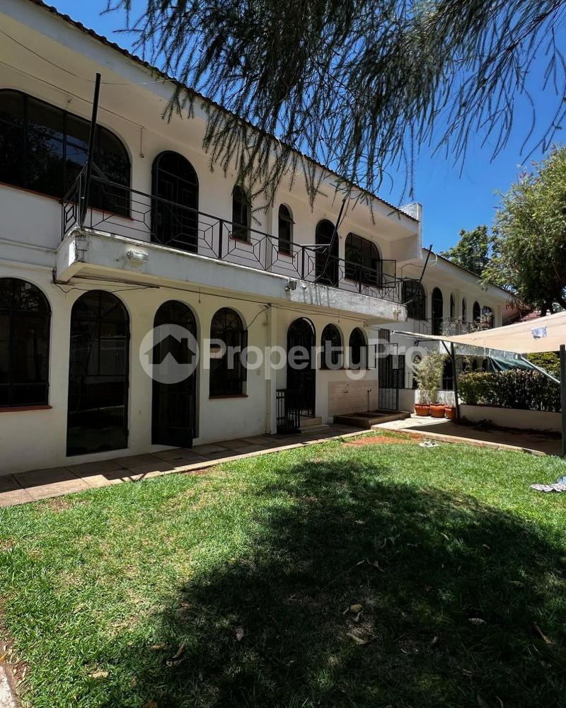 5 bedroom Townhouse for rent Riverside Nairobi