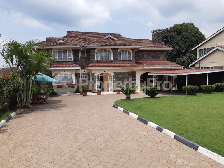 5 bedroom Townhouse for sale Nakuru Town Nakuru