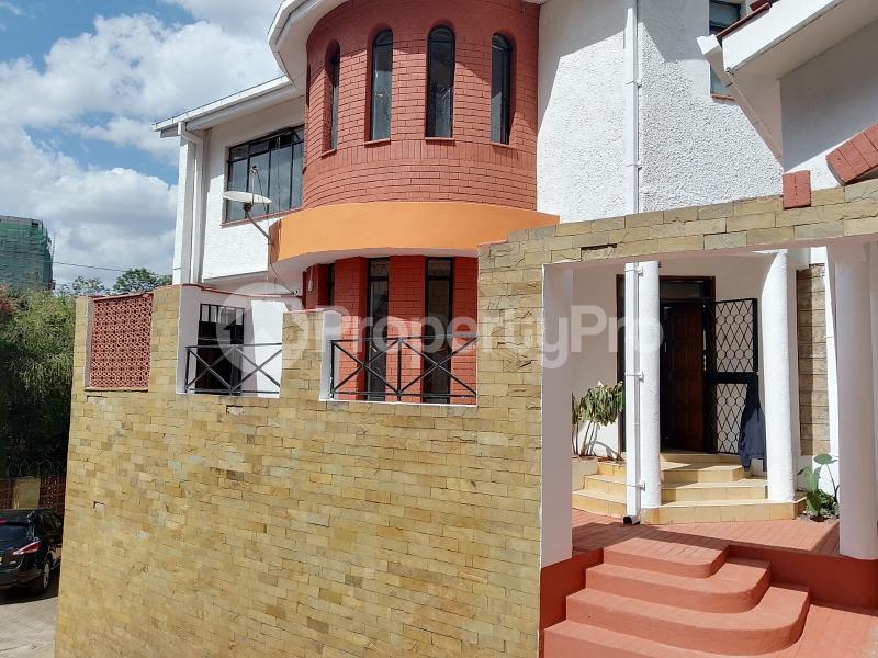 5 bedroom Townhouses Houses for rent Thika Road Nairobi
