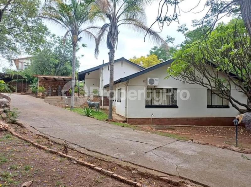 5 bedroom Houses for sale Hillside , Bulawayo  Hillside Bulawayo South Bulawayo - 6