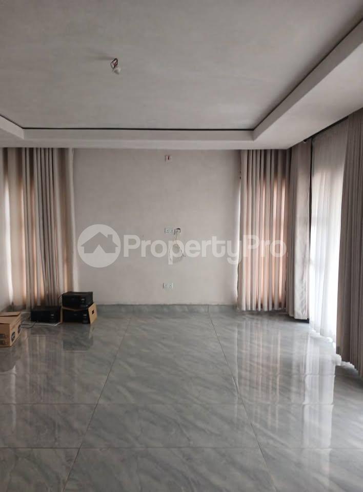 5 bedroom Houses for sale Hopelyn Suburb , Bulawayo Mahatshula Bulawayo North Bulawayo - 6