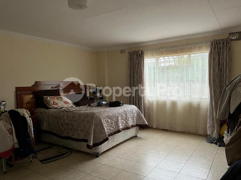 5 bedroom Houses for sale Pumula South , Bulawayo Pumula South Bulawayo High-Density Bulawayo - 1