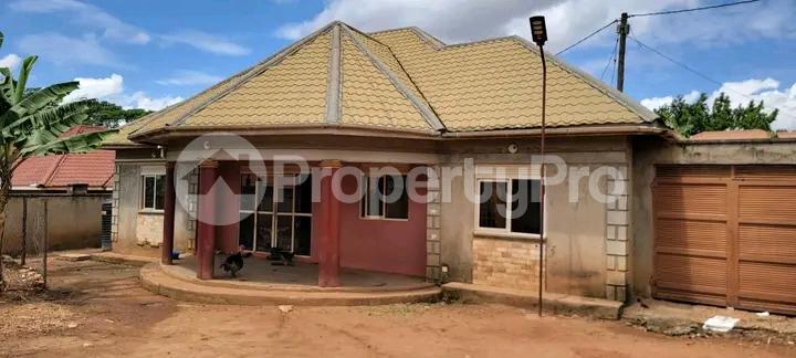 5 bedroom Bungalow Apartment for sale Gayaza road  Kampala Central - 3