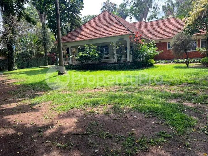 5 bedroom Bungalow Apartment for sale Kololo  Kampala Central - 1