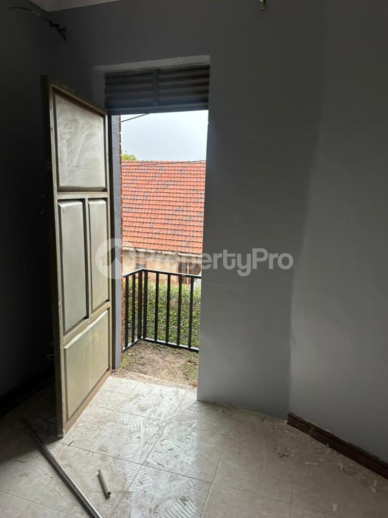 5 bedroom Bungalow Apartment for rent Kisasi bukoto road  Kisaasi Kampala Central - 6
