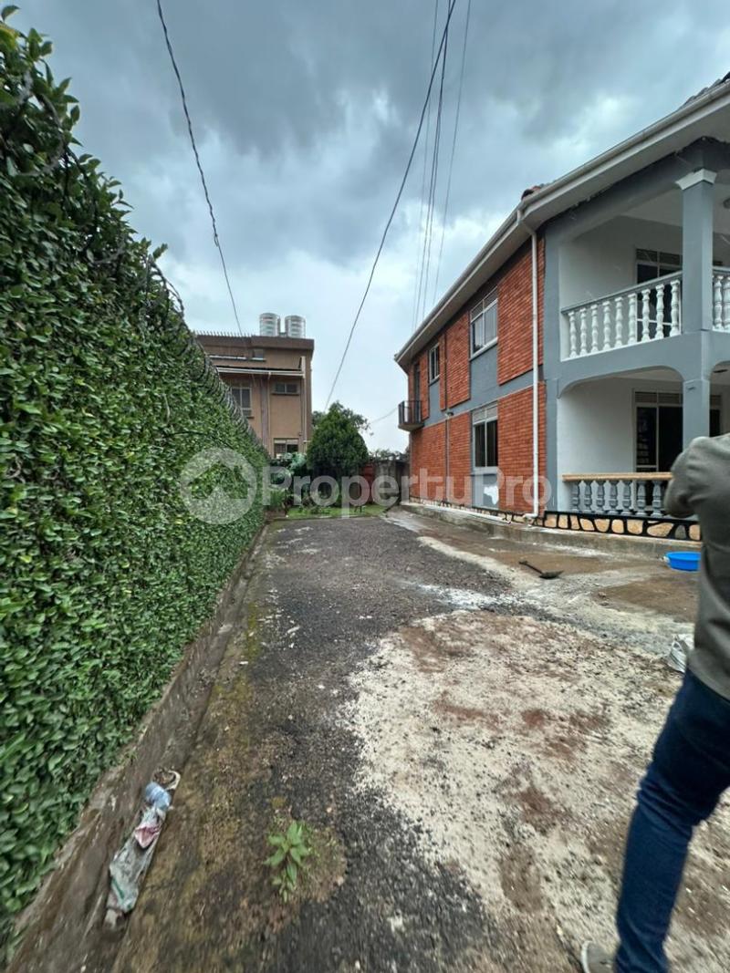5 bedroom Bungalow Apartment for rent Kisasi bukoto road  Kisaasi Kampala Central - 2